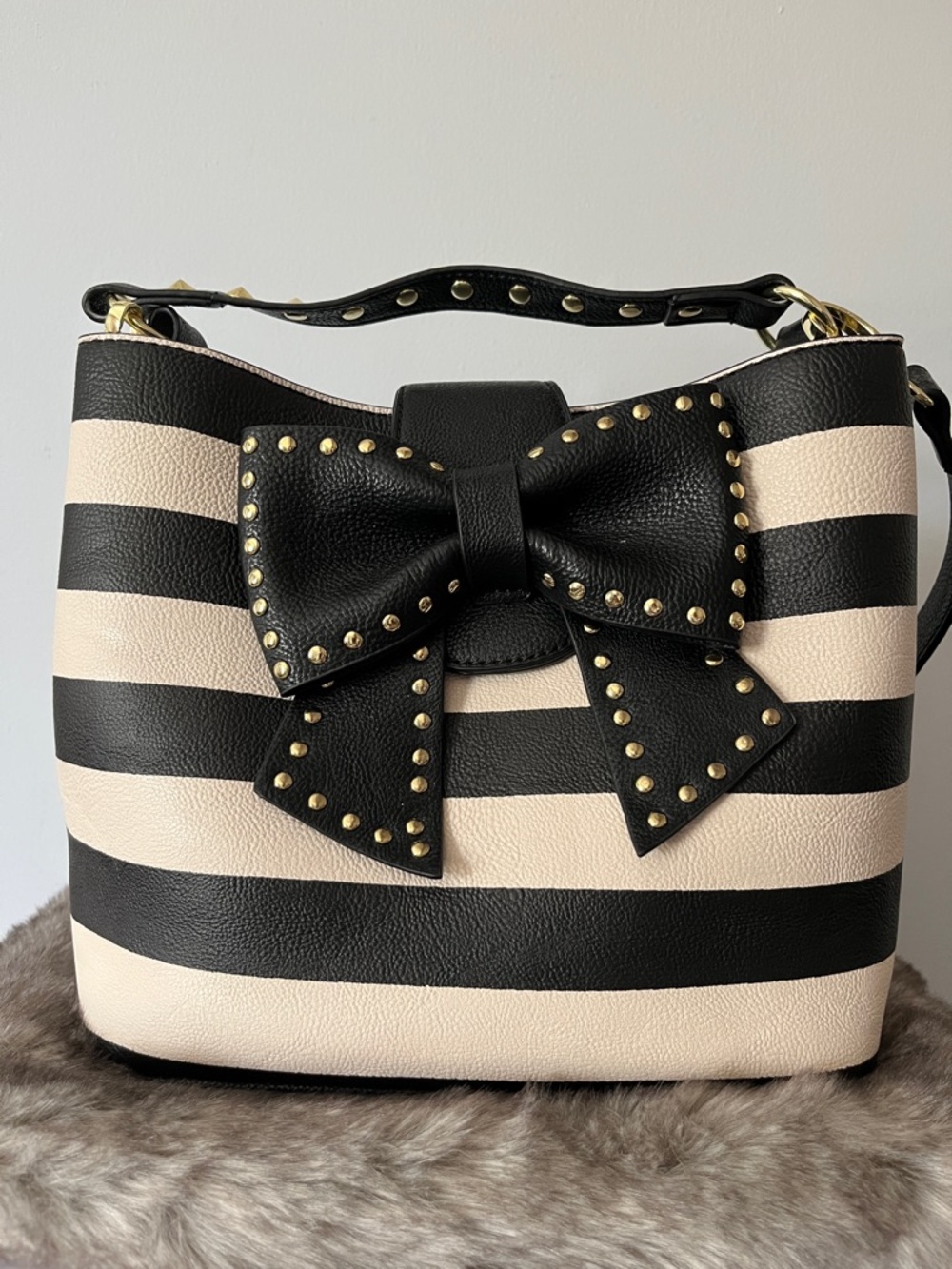 Betsey Johnson Shoulder Tote Bag Gold Accents Luxury